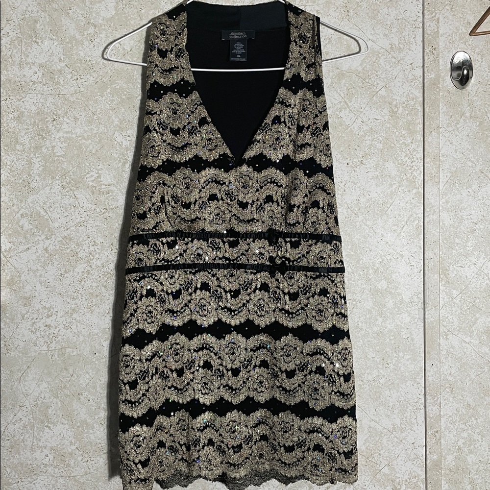 Dressbarn Sleeveless Black & Gold Sequin V Neck Top Size XL